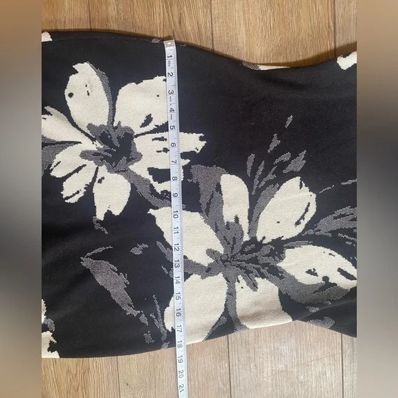 Calvin Klein Black and White Knit Dress 3/4 Sleeve Crew Neck - Picture 7 of 9